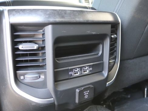 Used 2022 RAM 2500 Big Horn w/ Level C Equiment Group AWD/4WD image 11
