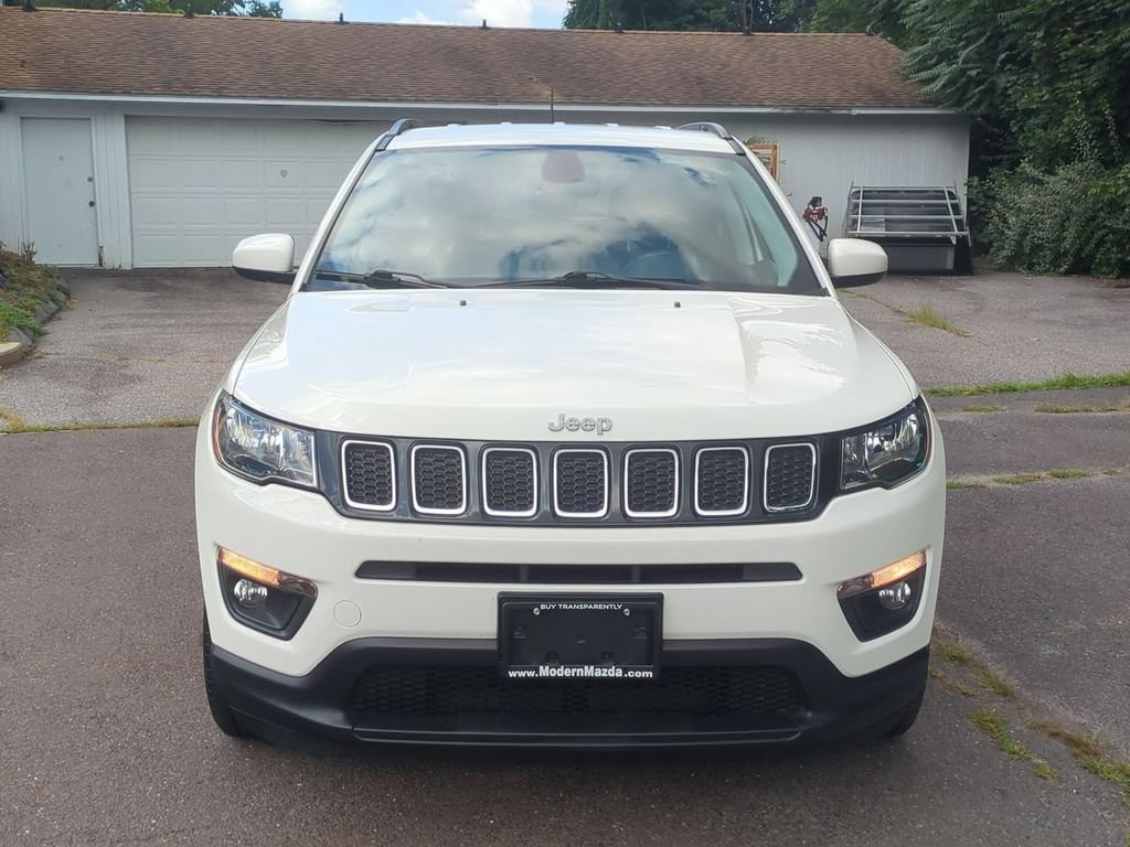 Used 2018 Jeep Compass Latitude w/ Popular Equipment Group AWD/4WD image 9