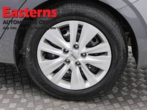 Used 2024 Nissan Sentra S FWD image 32