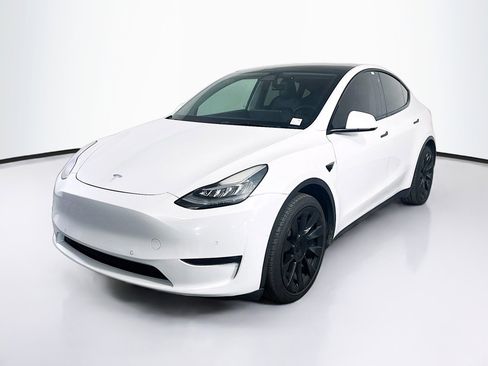 Used 2021 Tesla Model Y Long Range AWD/4WD image 3