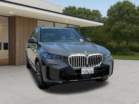 Used 2026 BMW X5 sDrive40i w/ M Sport Package RWD image 5