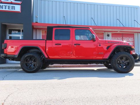 Used 2023 Jeep Gladiator Mojave w/ LED Lighting Group AWD/4WD image 3