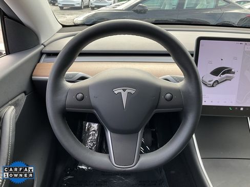 Used 2020 Tesla Model Y Long Range image 38