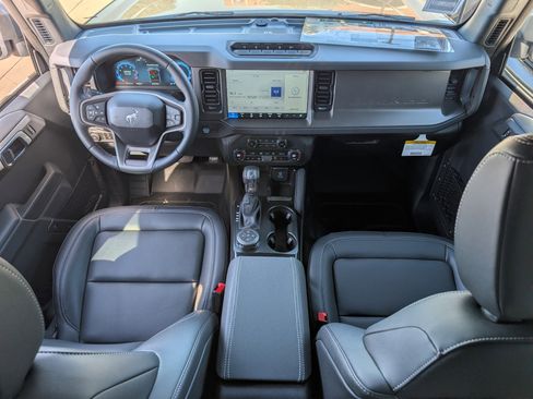 New 2025 Ford Bronco Badlands image 11