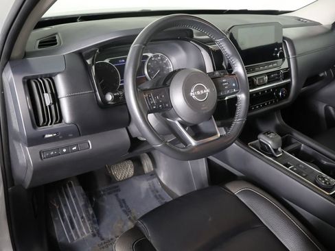 Used 2023 Nissan Pathfinder SL AWD/4WD image 27