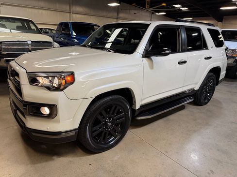 Used 2019 Toyota 4Runner Limited AWD/4WD image 19