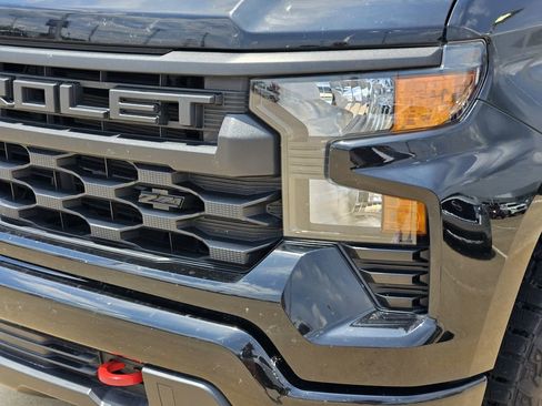 Used 2025 Chevrolet Silverado 1500 Custom Trail Boss w/ LPO, Dark Essentials Package AWD/4WD image 13