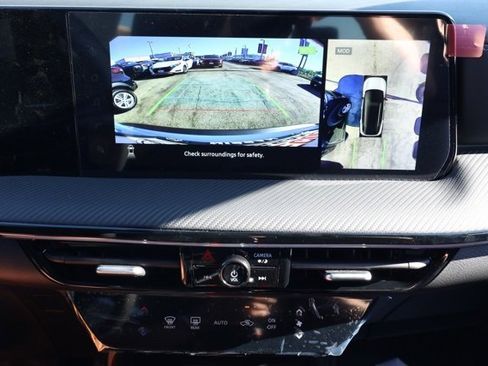 New 2025 Nissan Kicks SR image 30