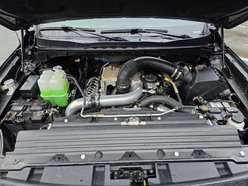 Used 2018 Nissan Titan SL w/ Midnight Edition image 63