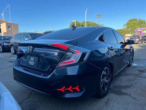 Used 2017 Honda Civic EX image 8