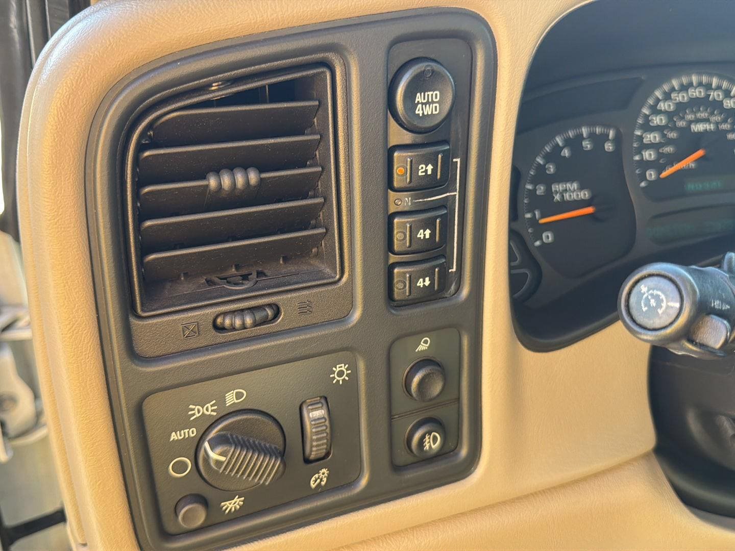 Used 2004 GMC Sierra 1500 SLT w/ Safe And Sound Package AWD/4WD image 20