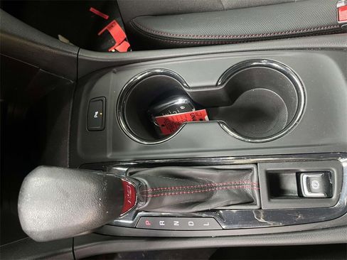 Used 2023 Chevrolet Equinox RS image 18