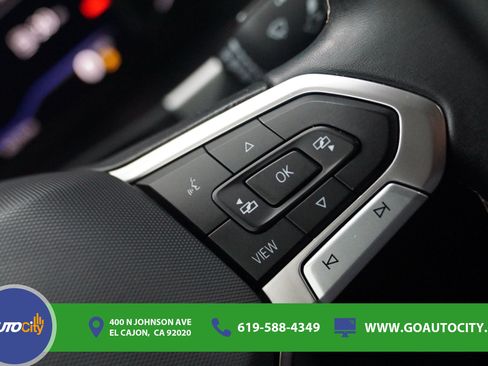 Used 2022 Volkswagen Atlas Cross Sport SE FWD image 22