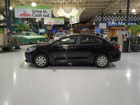Used 2022 Kia Rio S FWD image 11