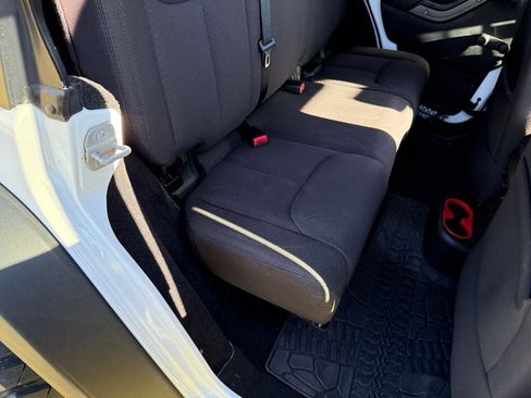 Used 2014 Jeep Wrangler Unlimited Sport image 40