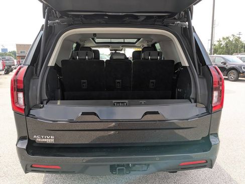 Used 2025 Ford Expedition Active AWD/4WD image 7