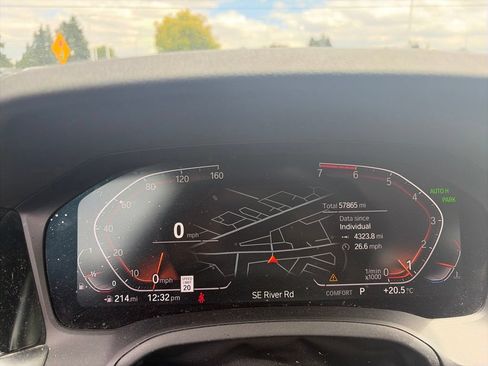 Used 2019 BMW 330i xDrive Sedan w/ Premium Package AWD/4WD image 11