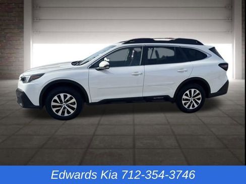 Used 2020 Subaru Outback Premium image 7