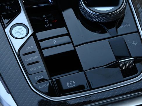 Certified 2024 BMW X7 M60i w/ Executive Package image 23