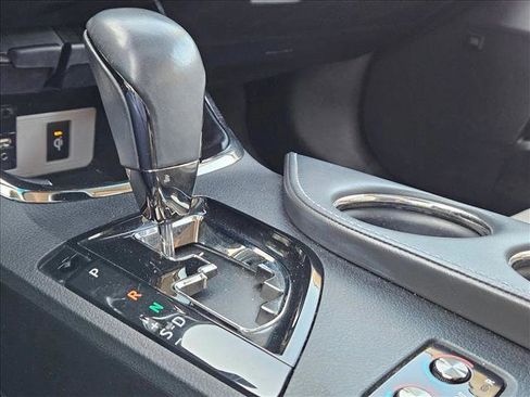 Used 2018 Toyota Avalon Limited FWD image 13