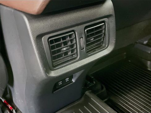 Used 2021 Toyota Venza Limited w/ Advanced Technology Package image 29