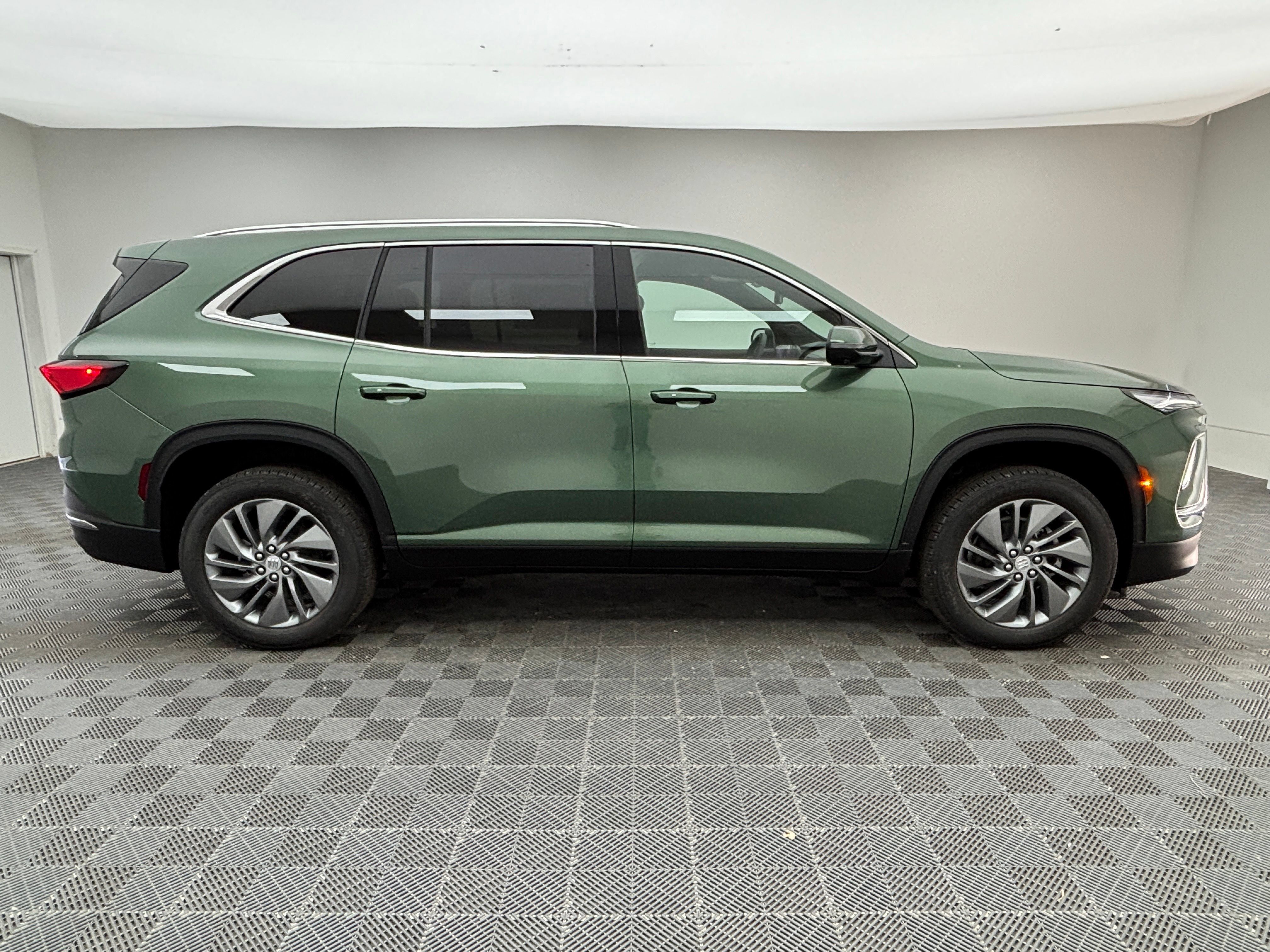 New 2027 Buick Enclave Preferred w/ Power Package AWD/4WD image 9