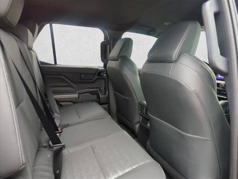 Used 2026 Toyota 4Runner TRD Off-Road Premium AWD/4WD image 24