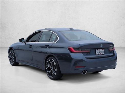 Used 2025 BMW 330i Sedan w/ Convenience Package RWD image 8