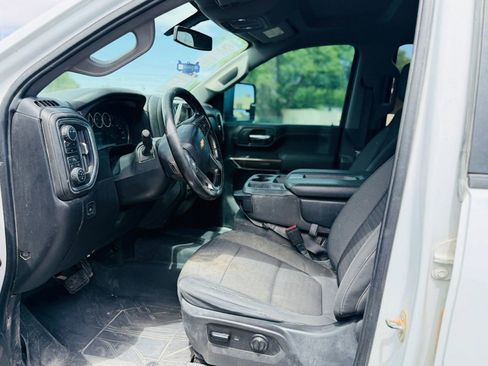Used 2021 Chevrolet Silverado 2500 LT w/ Fleet Comfort Package AWD/4WD image 9