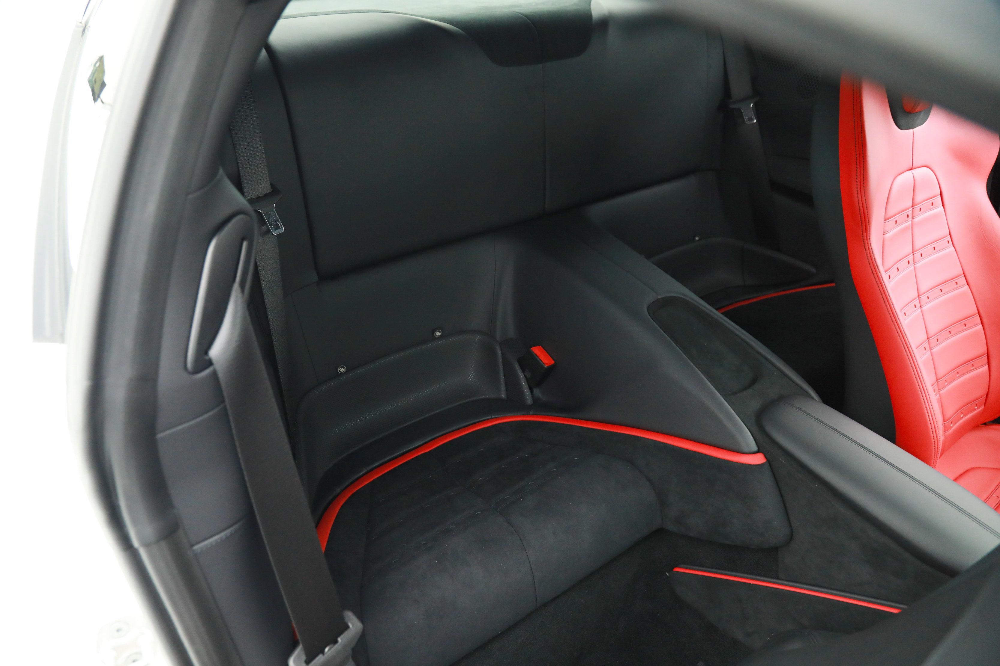 Certified 2024 Ferrari Roma RWD image 22