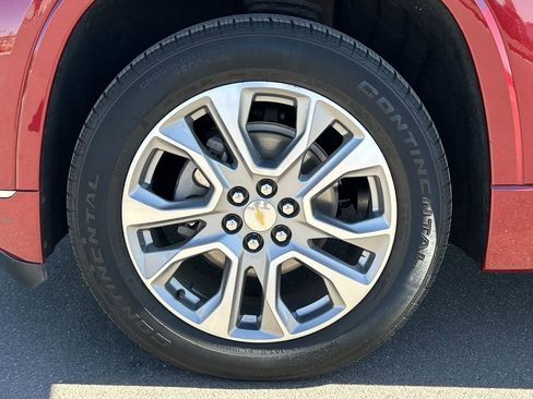 Used 2020 Chevrolet Traverse Premier image 34