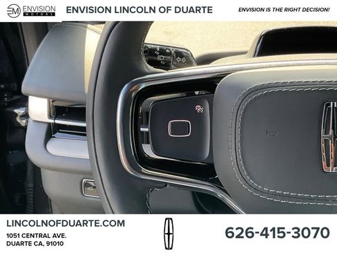 New 2025 Lincoln Navigator L Reserve image 19