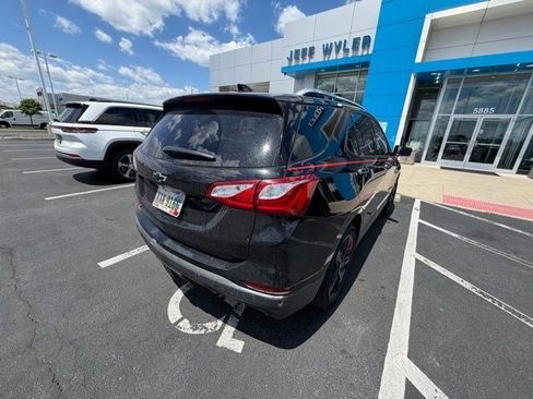 Used 2019 Chevrolet Equinox Premier w/ Premier Redline Edition FWD image 9