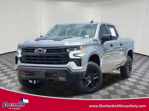 Used 2024 Chevrolet Silverado 1500 LT Trail Boss w/ Convenience Package II AWD/4WD image 1