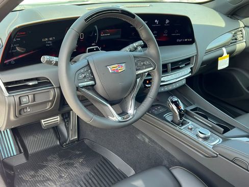 New 2026 Cadillac CT5 V AWD/4WD image 19