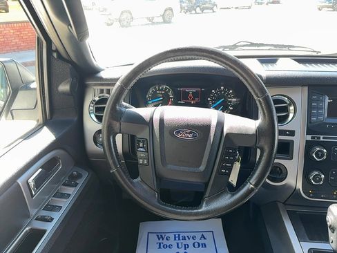 Used 2016 Ford Expedition EL XLT image 17