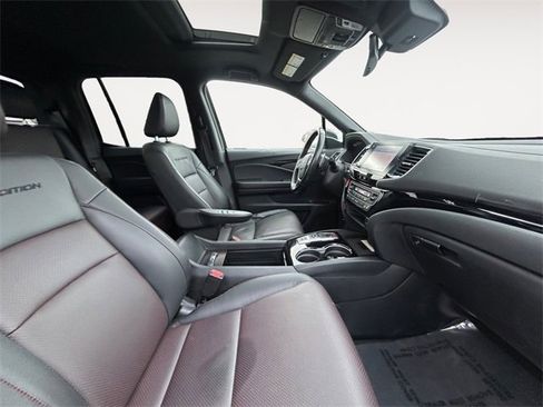 Used 2023 Honda Ridgeline Black Edition image 14