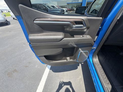 Used 2022 Chevrolet Silverado 1500 LT AWD/4WD image 11