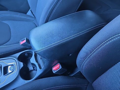 Used 2021 Jeep Cherokee Latitude image 63