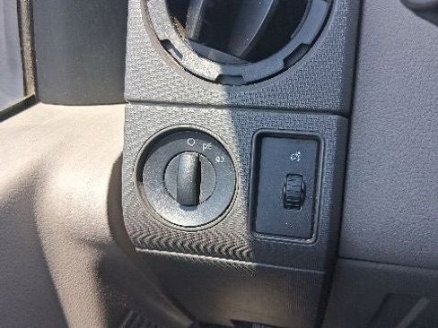 Used 2009 Ford F250 XL AWD/4WD image 17