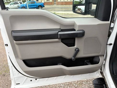 Used 2019 Ford F250 XL RWD image 9