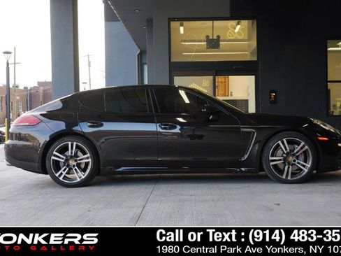Used 2016 Porsche Panamera 4 Edition image 4