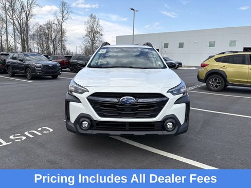Certified 2025 Subaru Outback Premium AWD/4WD image 2