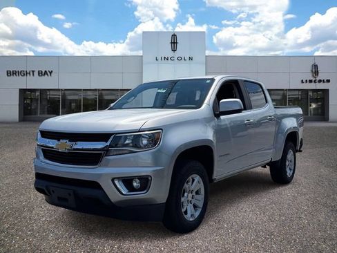 Used 2018 Chevrolet Colorado LT w/ LT Convenience Package AWD/4WD image 2