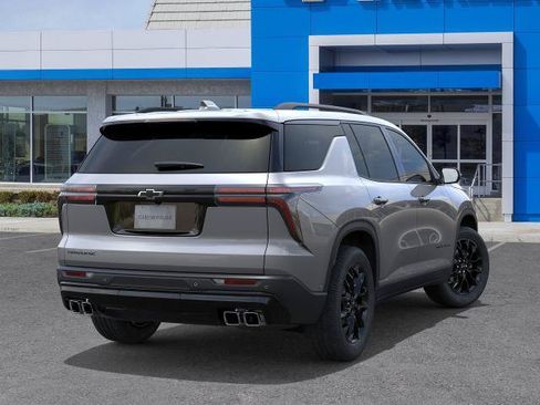 New 2026 Chevrolet Traverse LT w/ Midnight/Sport Edition FWD image 4