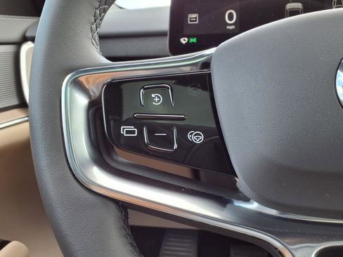 New 2025 Volvo EX90 Ultra w/ Protection Package Premier image 37