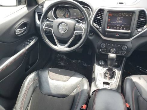 Used 2015 Jeep Cherokee Trailhawk w/ Comfort/Convenience Group AWD/4WD image 15