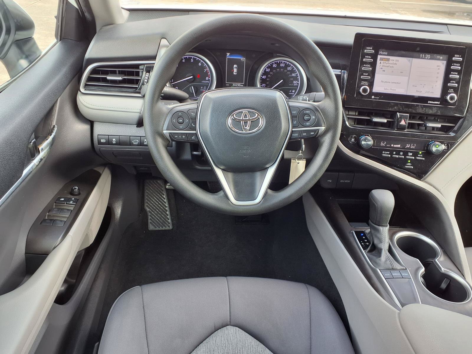 Used 2022 Toyota Camry LE FWD image 12