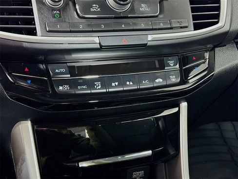 Used 2016 Honda Accord LX image 13