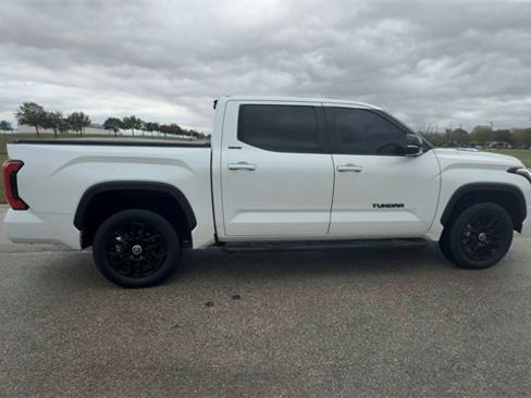Used 2024 Toyota Tundra Limited image 9